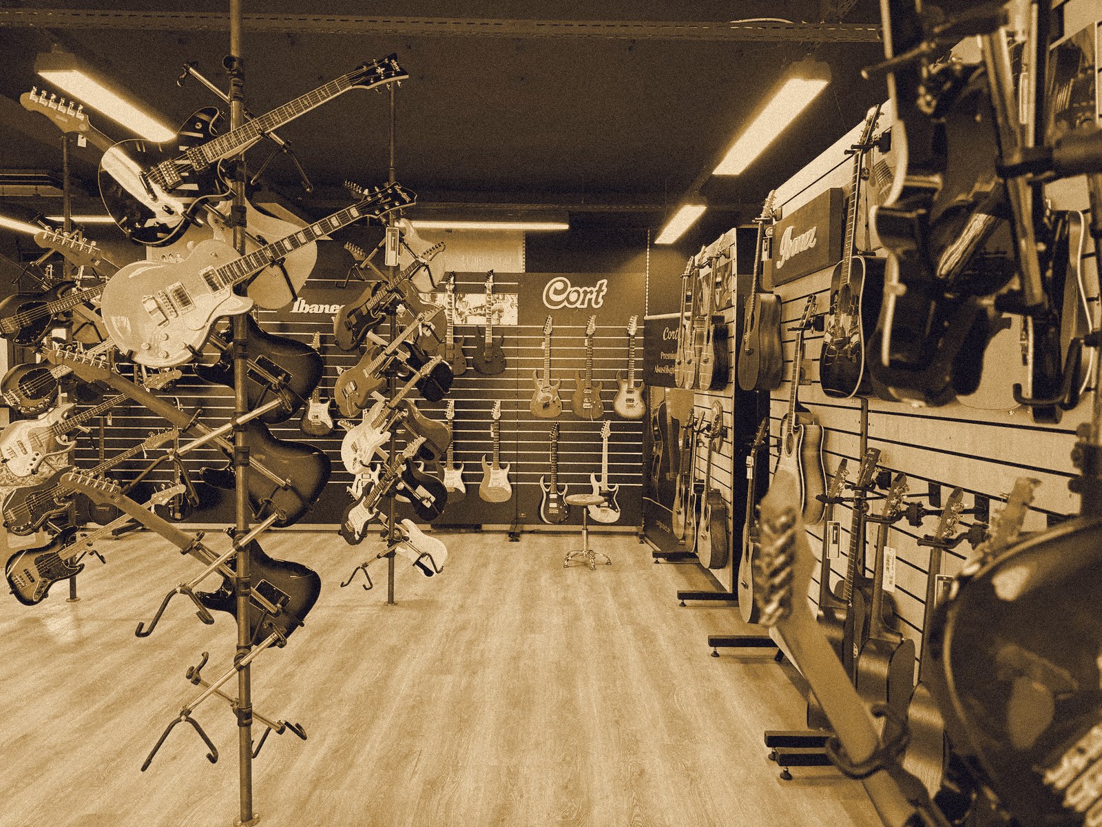 Guitars and amps at Guitar Jail in Bielefeld